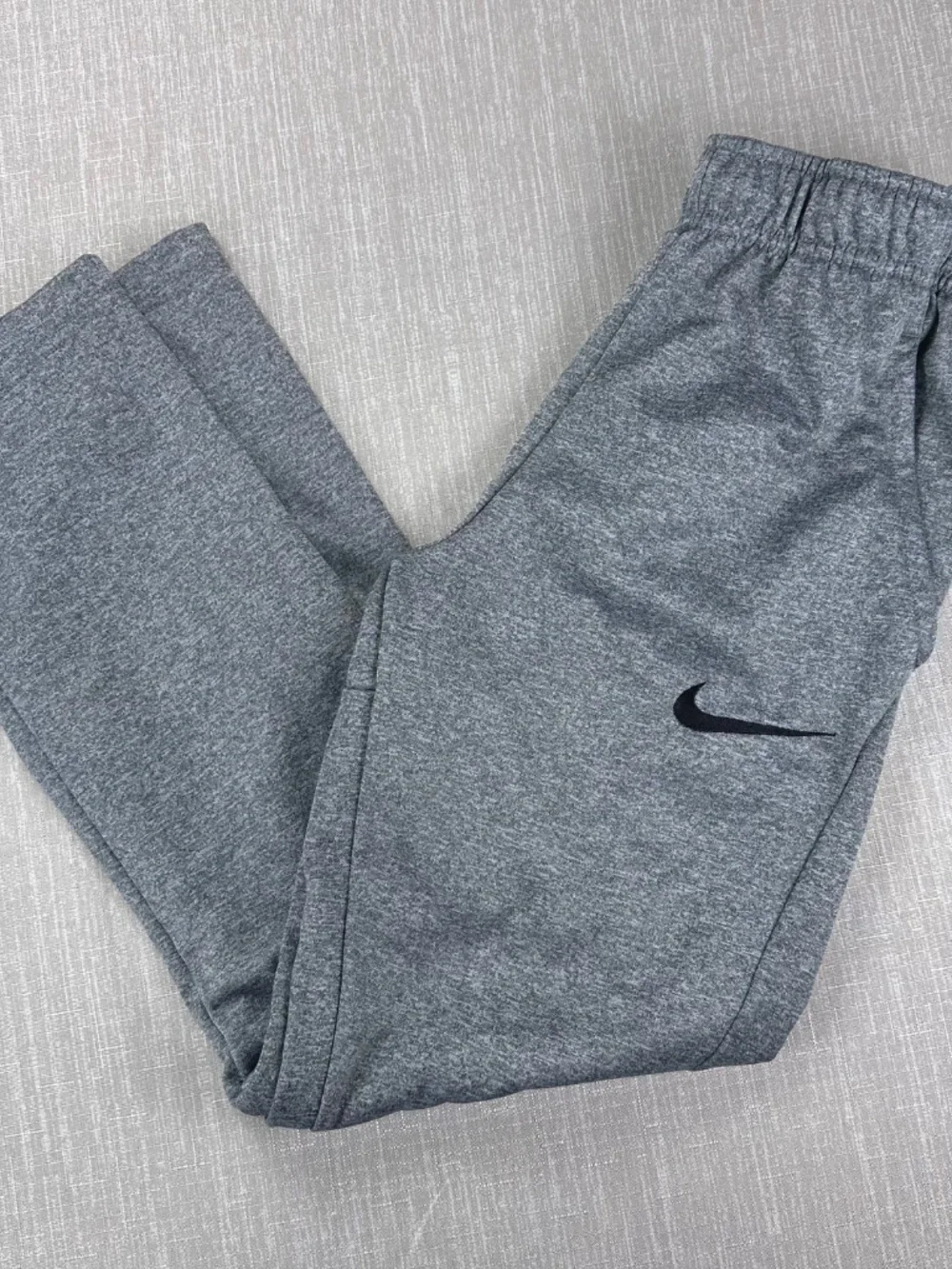 Nike BOYS Thermal Dri Fit Pants Gray Fleeced lined Sweatpants Youth Large